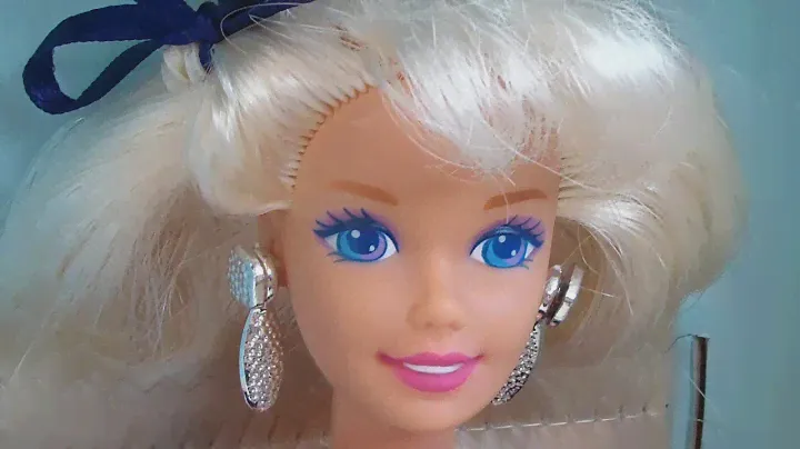 Winter Velvet Barbie 1995