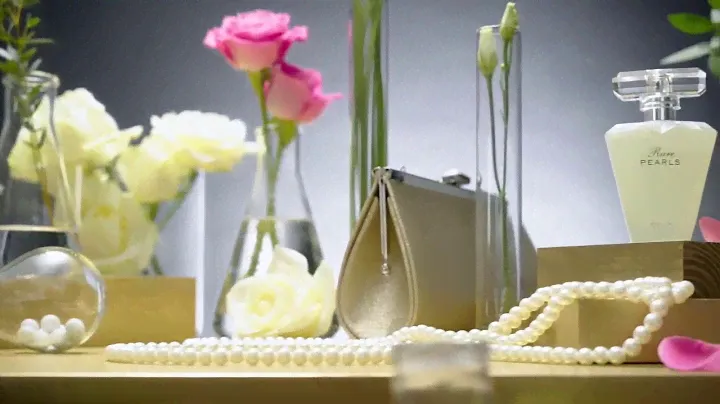 Famous perfumers design for Avon   Rare Pearls