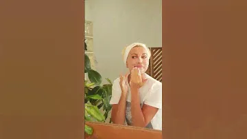 Очищающая пенка для умывания 12 H HYDRATION FLOVERA