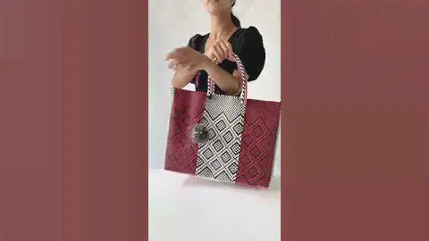 Super Tote Woven Beach Bag