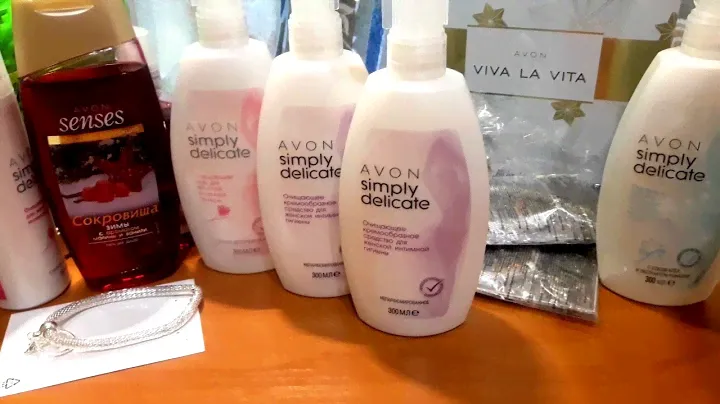 Заказ 17/2017 Avon (парфюм,интим гели,браслеты,помадки,расчески)