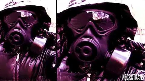 ПРОТИВОГАЗ S-10 (Avon S-10 Gas mask) С ЛЫЖНЫМИ ОЧКАМИ И ЧЕРНЫМ ПУХОВИКОМ. ЧЕРНЫЙ КОСТЮМ САМОИЗОЛЯЦИИ
